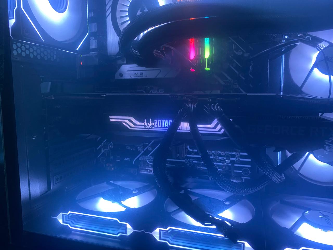 computadoras y laptops - NVIDIA RTX 3090 ZOTAC TRINITY OC 1