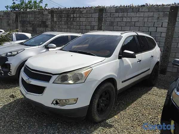 jeepetas y camionetas - CHEVROLET TRAVERSE LS 2