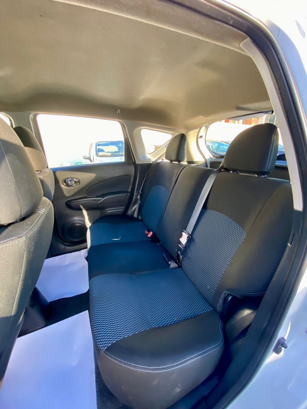 carros - Nissan versa 2018