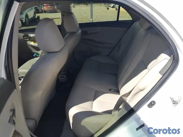 carros - TOYOTA COROLLA LE 2