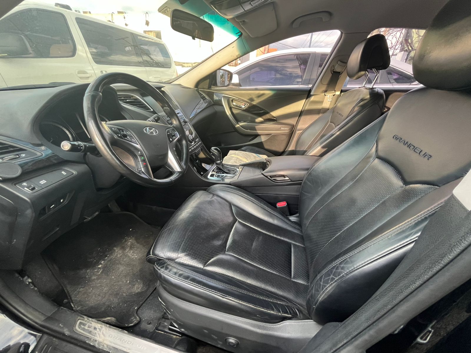 carros - HYUNDAI GRANDEUR NEGRO AÑO 2017 DESDE: $670,000 1