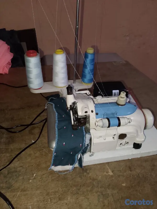 equipos profesionales - Máquina Mero Industrial de 3 hilos  2