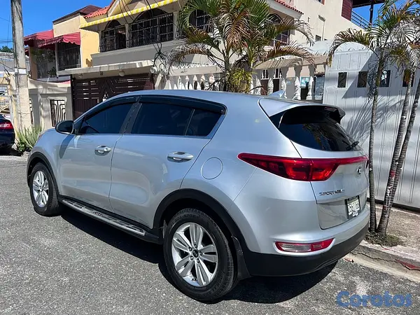 jeepetas y camionetas - Kia Sportage fe 2017 10