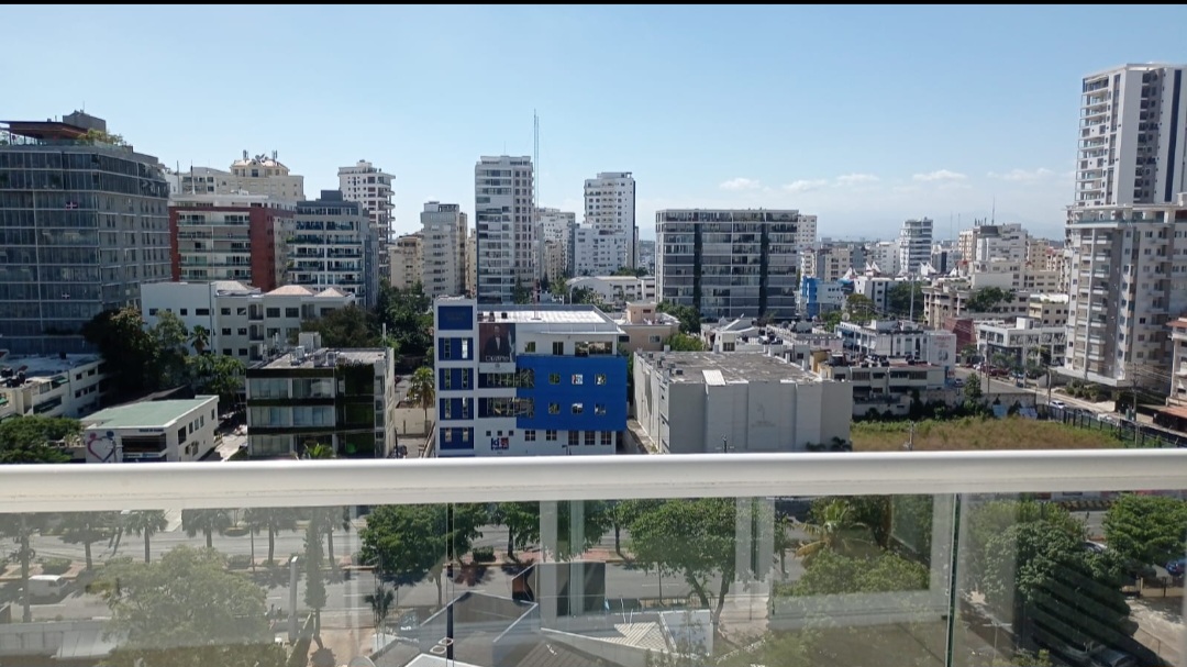 apartamentos - Vendo apto de 1 hab mas estudio. 86M2. Serrallés 3