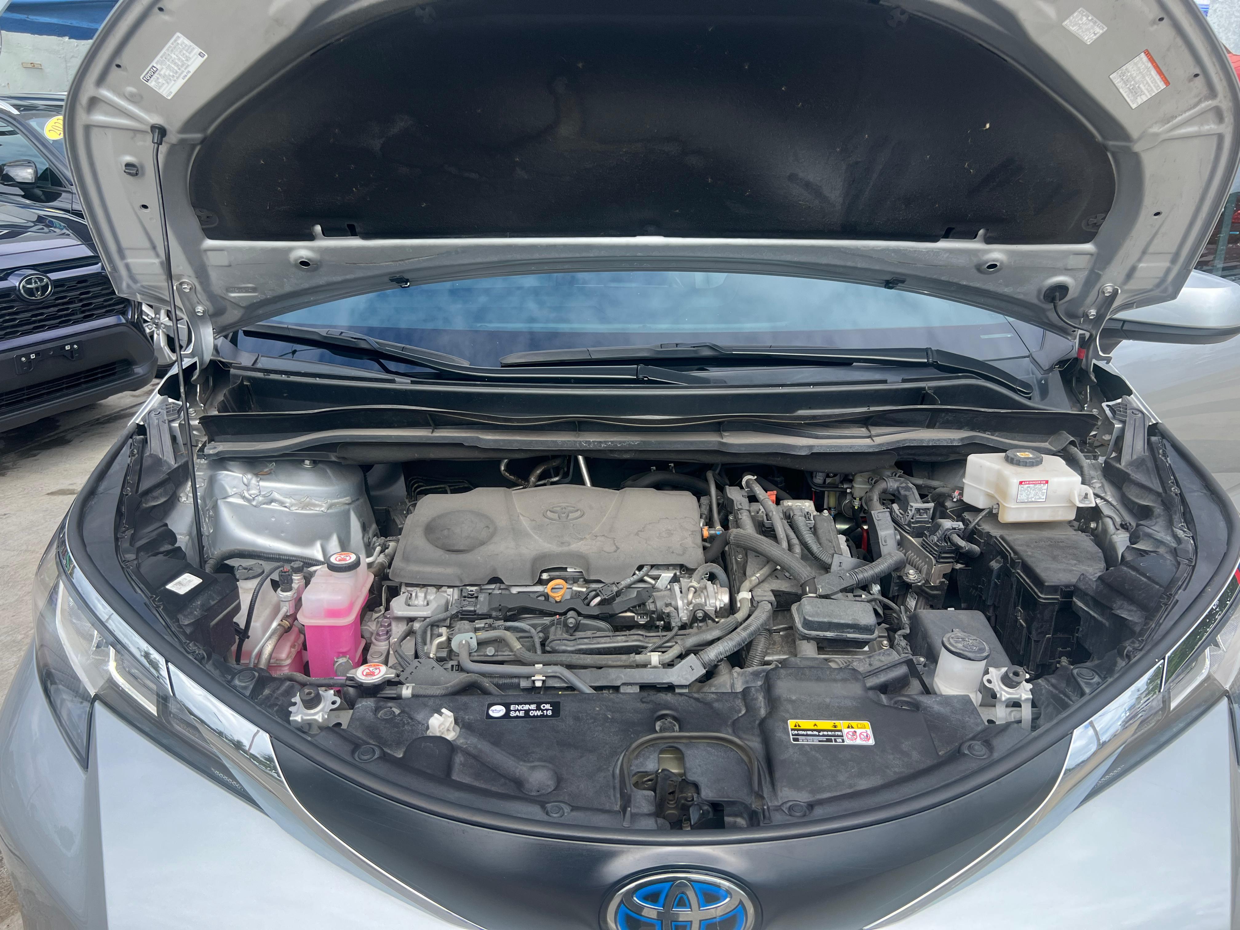 jeepetas y camionetas - Toyota Sienna XLE 2022 3