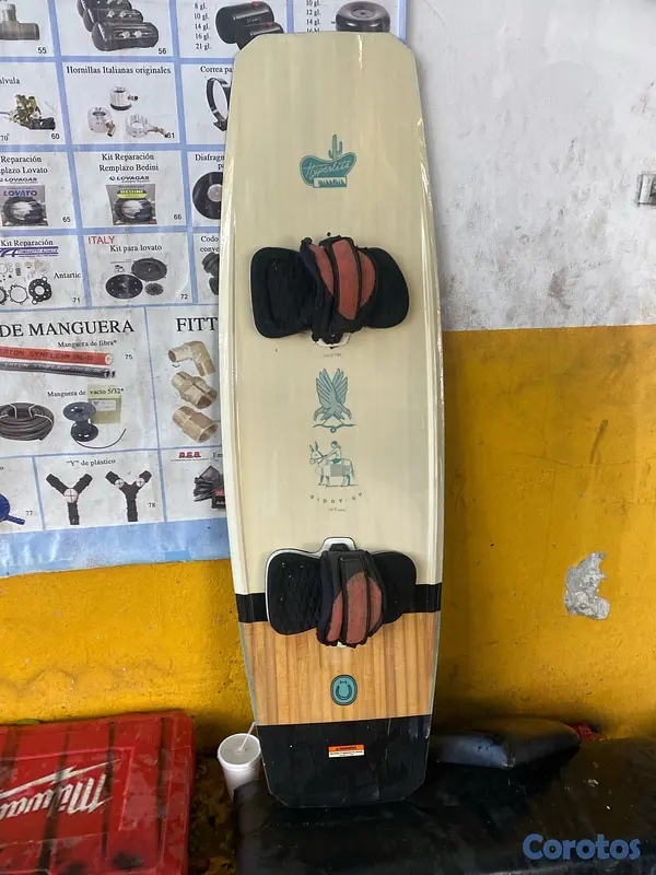 Artículos Deportivos - tabla de kitesurfing 2