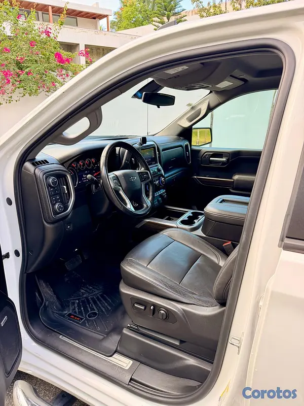 jeepetas y camionetas - Chevrolet Silverado RST DURAMAX 2020 10