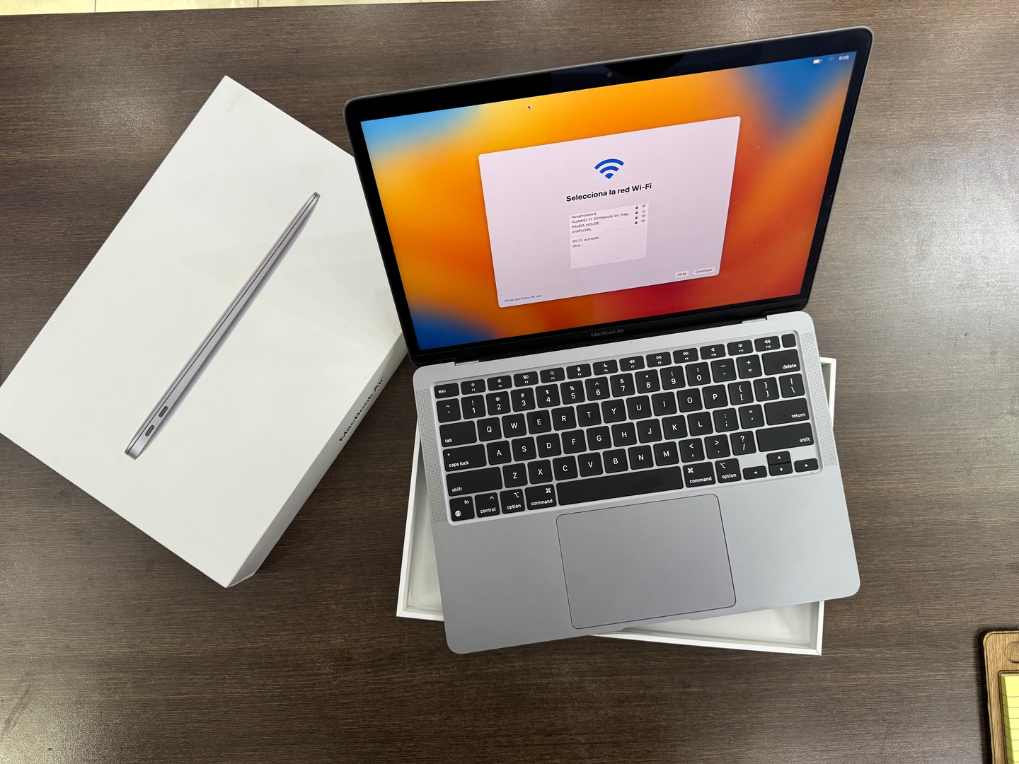 computadoras y laptops - MacBook Air M1A Apple Chip/ 256GB SSD/8GB Ram Usado en Caja Space Gray,$ 36,000
