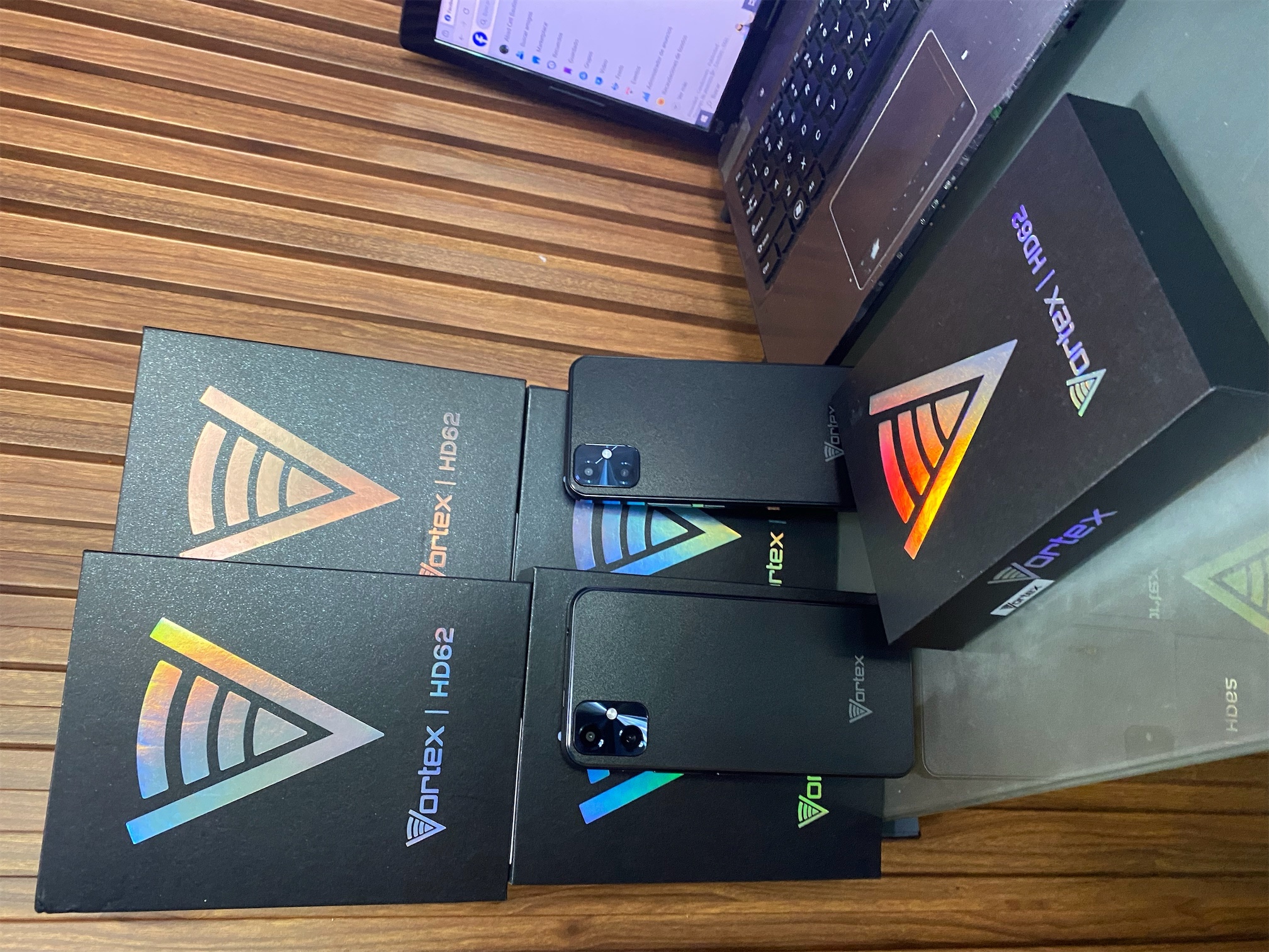 celulares y tabletas - Vortex HD62 32GB dual sim 2