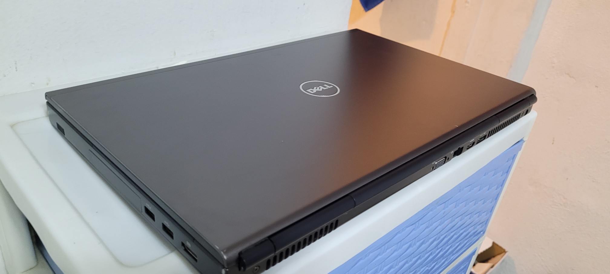 computadoras y laptops - Dell Precision 17 Pulg Core i7 2.9 Ram 8gb Disco 500gb Aty Radeon R9 4K 2