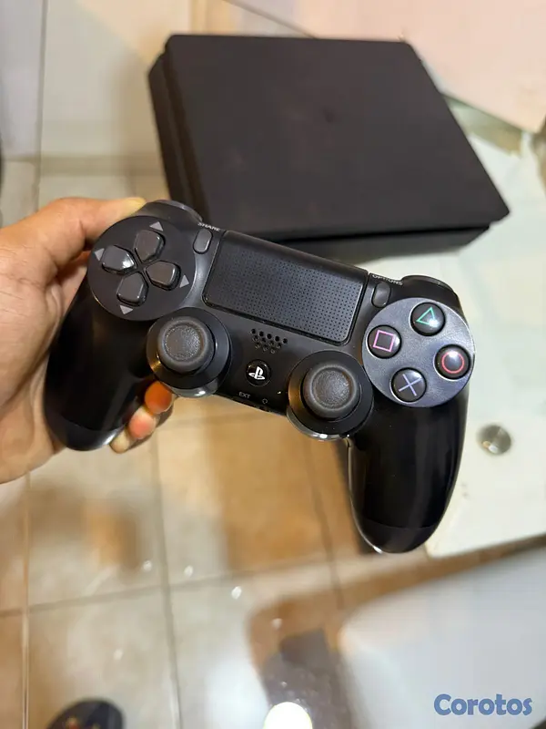 consolas y videojuegos - PS4 SLIM 1TB nítida + Control original joystick ma 3