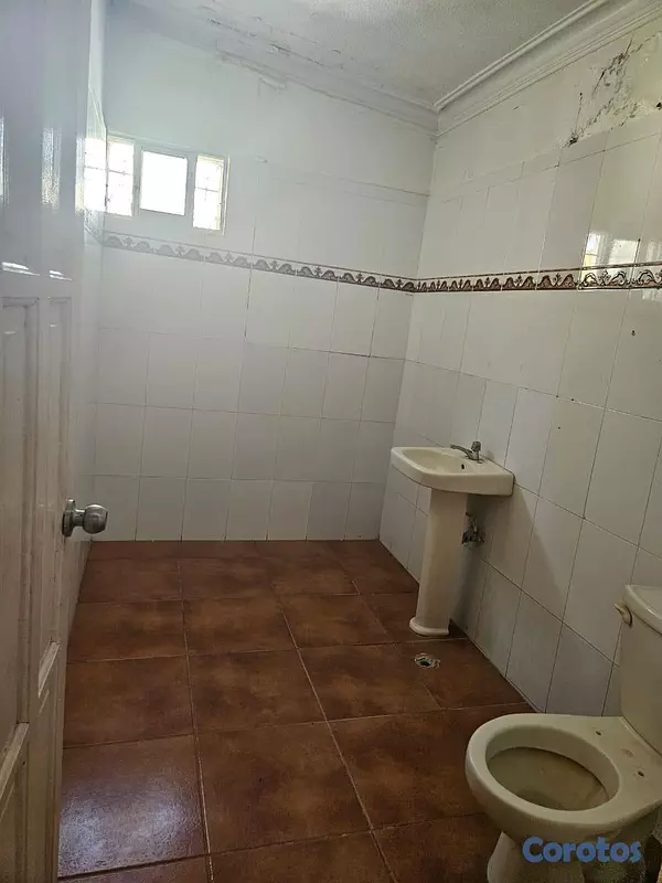 oficinas y locales comerciales - Casa comercial en alquiler en Los Cacicazgos 9