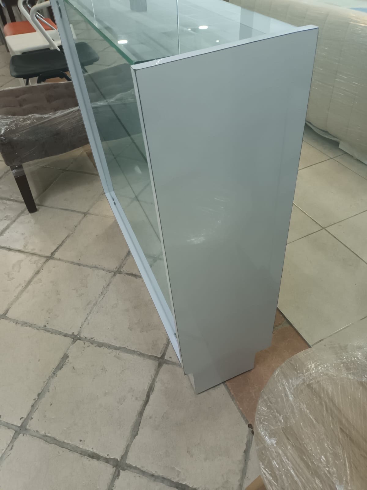 muebles y colchones - Vitrinas para negocios 40”x40”x12”. Nuevas con cristales gruesos de 3/8. 4