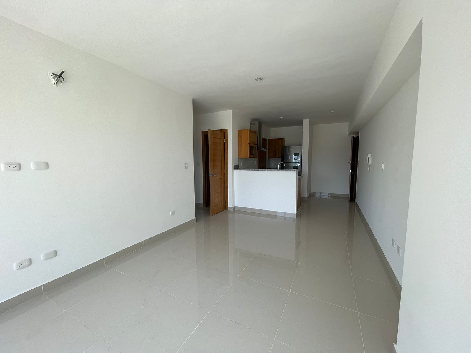 apartamentos - Rento Apto En Torre Nueva 4to. nivel Con Ascensor