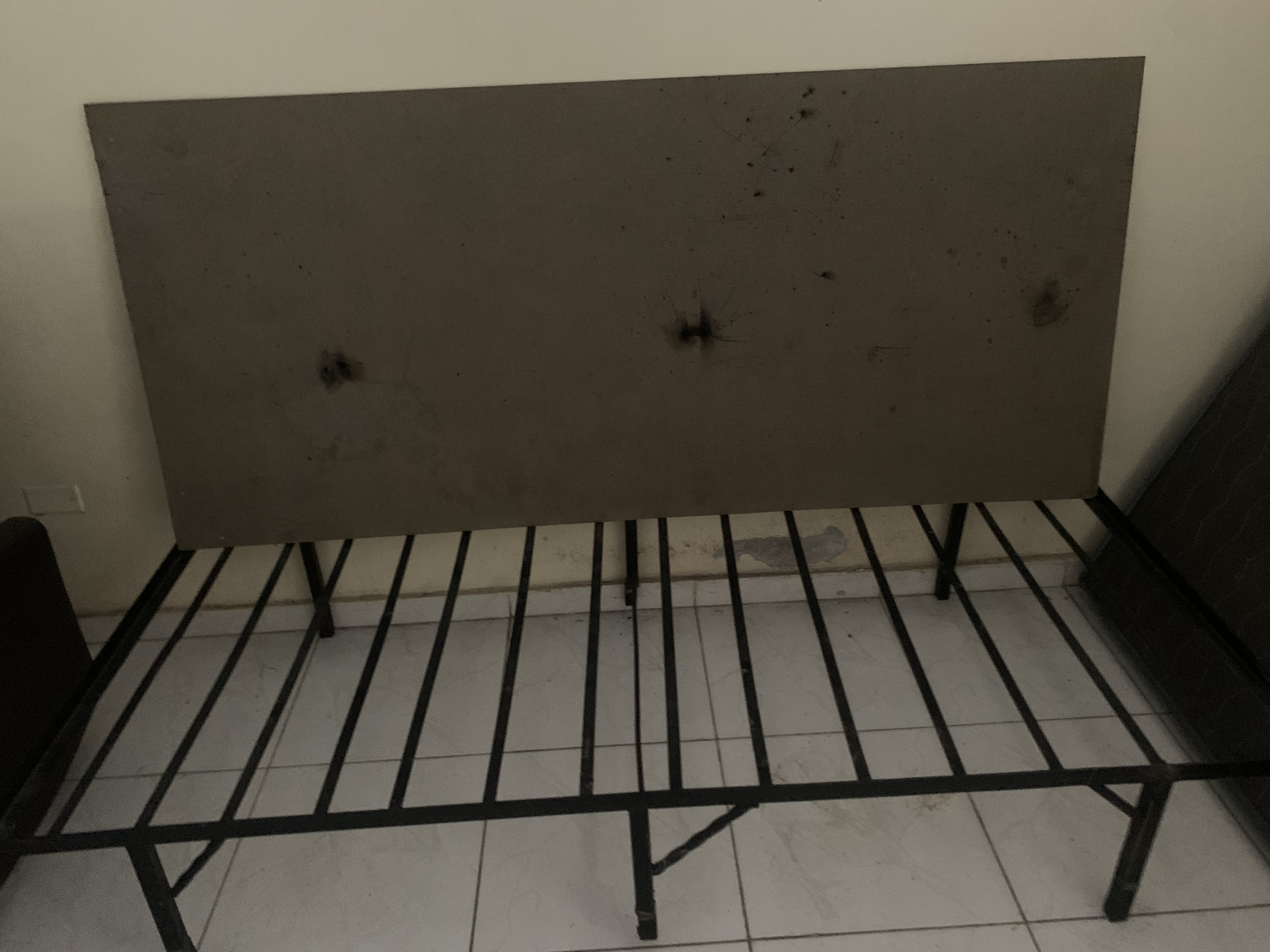 muebles y colchones - Cama con base de hierro