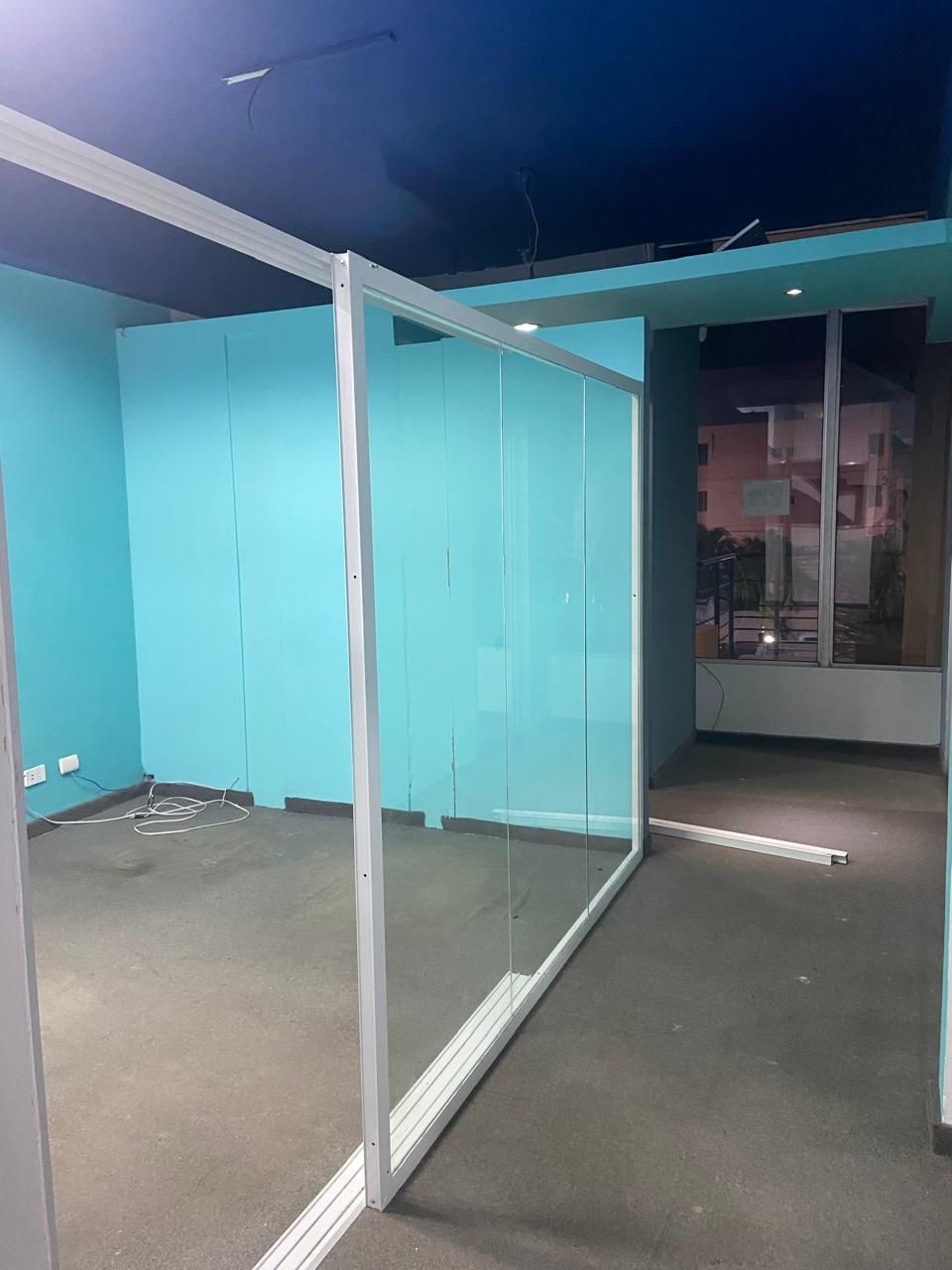 oficinas y locales comerciales - Local comercial en el millon 8