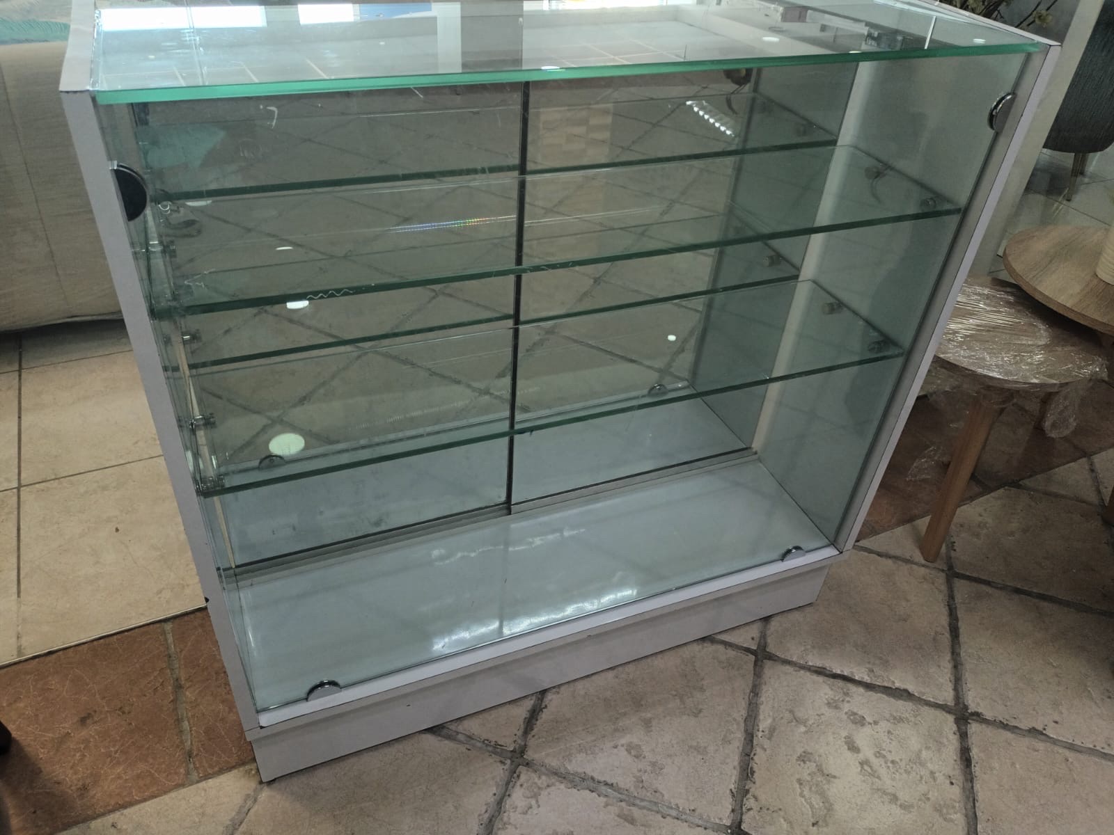 muebles y colchones - Vitrinas para negocios 40”x40”x12”. Nuevas con cristales gruesos de 3/8. 5