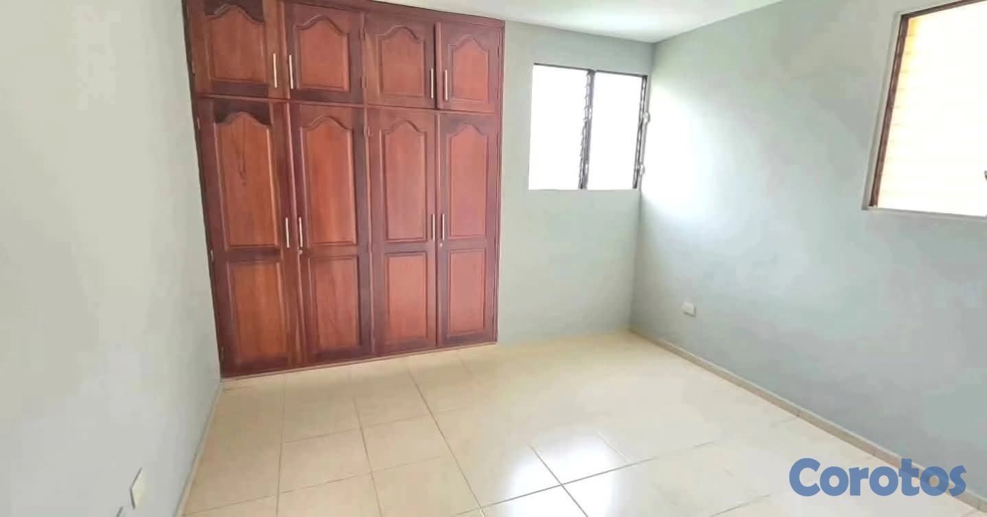 apartamentos - ALQUILÓ 3er piso cerro de gurabo 3ro amplio  5