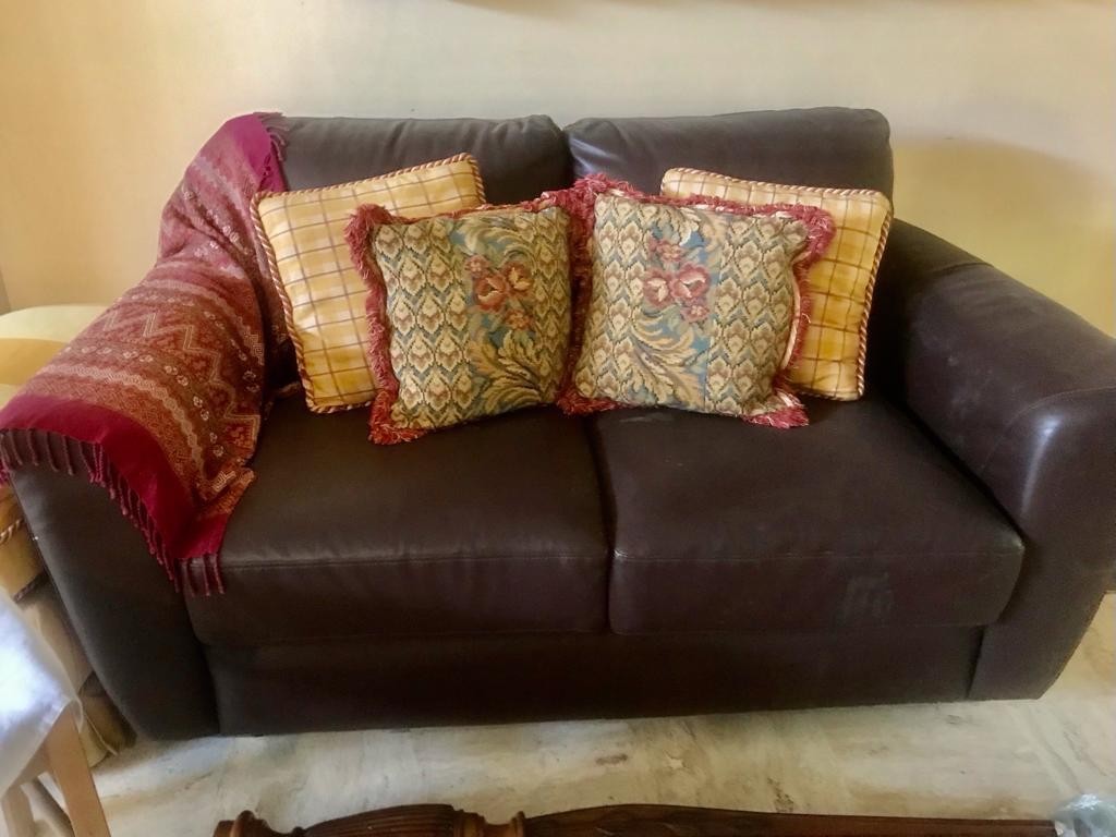 muebles y colchones - Elegante sofá en piel 