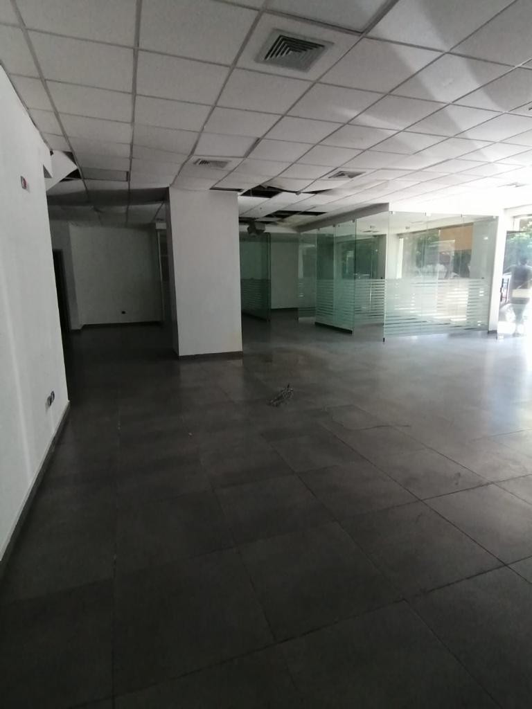 oficinas y locales comerciales - Alquiler Amplio Local Comercial, Avenida Independencia, Gazcue, Santo Domingo 1