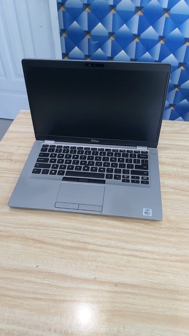 computadoras y laptops - Dell Latitude 5411 Intel Core i7 de 10ma 16GB RAM