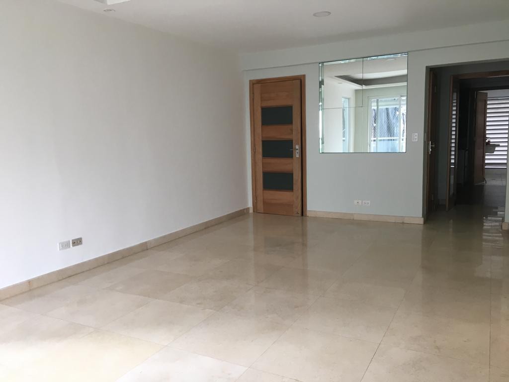 apartamentos - Oportunidad. Apartamento en Venta de Dos Habitaciones en Piantini. 2