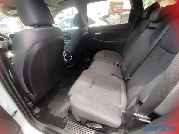jeepetas y camionetas - 2020 Hyundai Santa Fe SEL  4