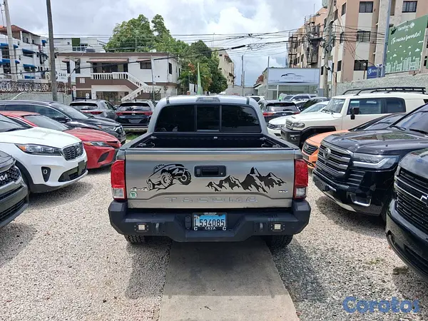 jeepetas y camionetas - Toyota Tacoma SR 2020 8