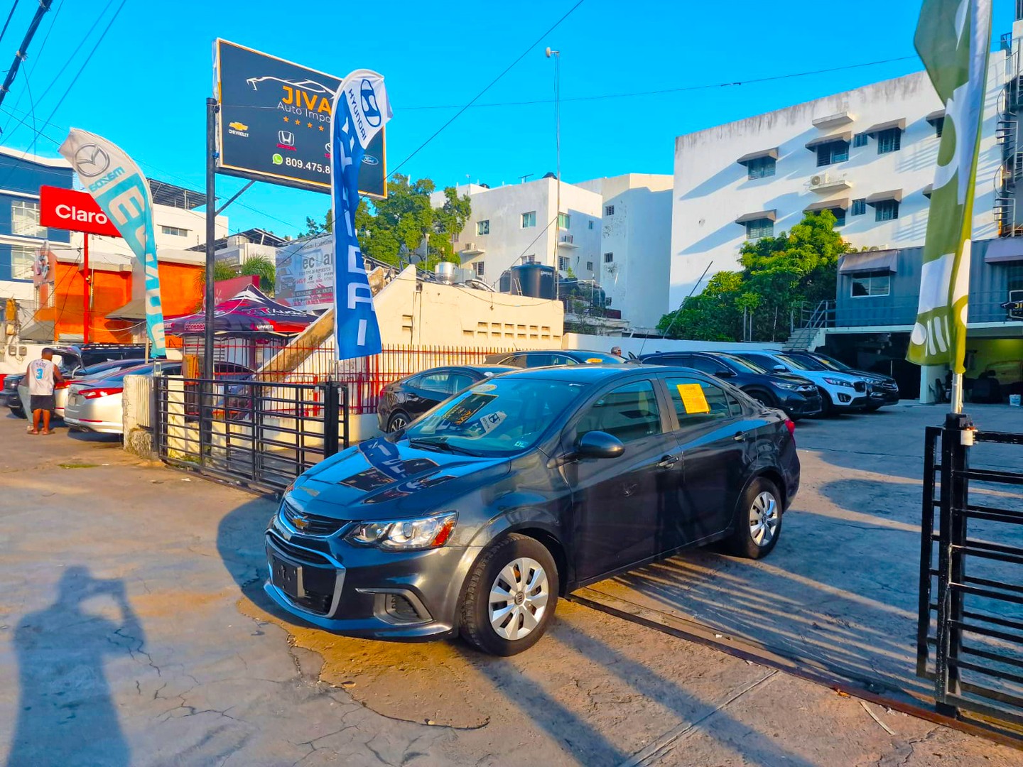 carros - 2018 Chevrolet Sonic LS 