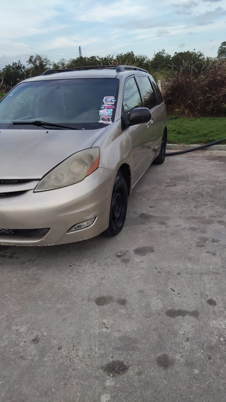jeepetas y camionetas - TOYOTA SIENA 2007 2