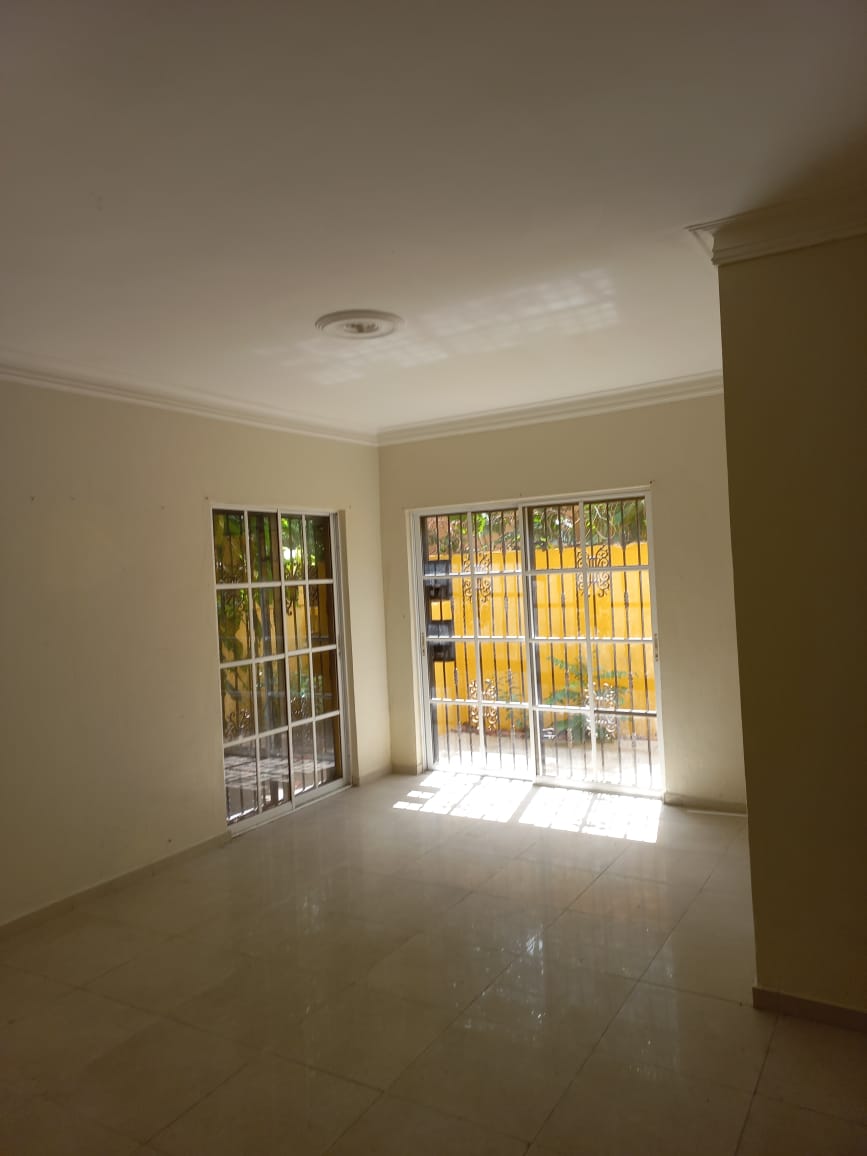 casas - Venta de hermosa casa en los corales del sur Santo Domingo este 3