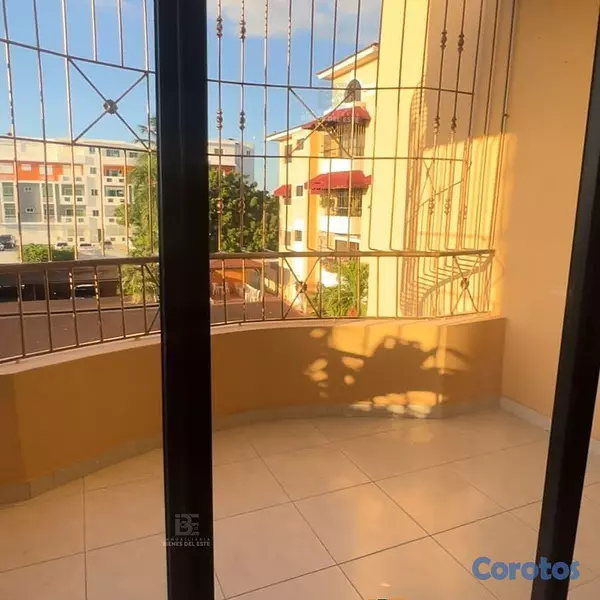 apartamentos - SE VENDE Amplio Apartamento CON ASCENSOR, PISCINA, 9