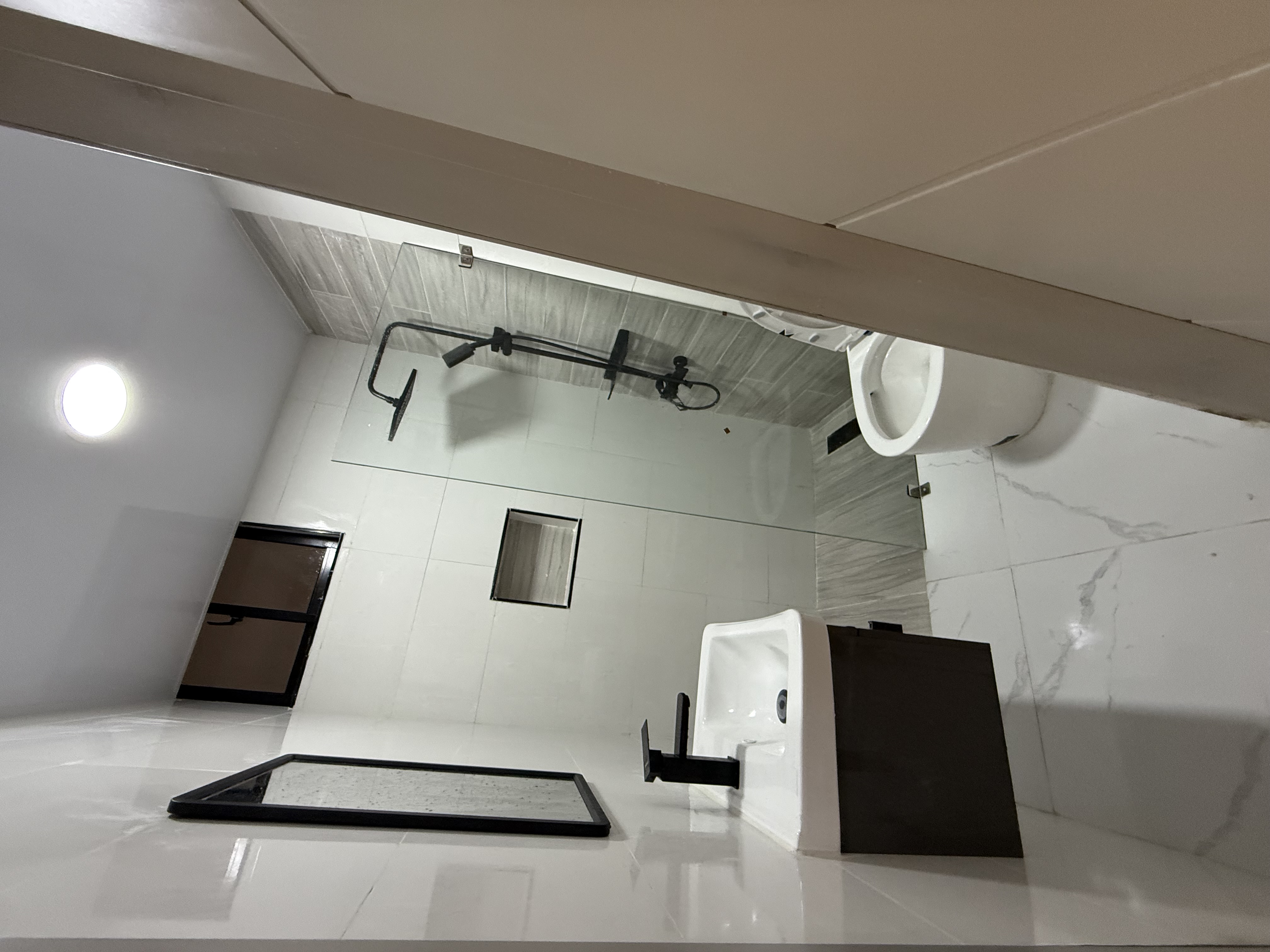 apartamentos - Vendo independencia klm 7 primer nivel 70 mtrs una 10