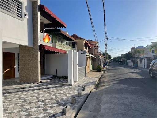 casas - Venta de casa en el mirador del este Santo Domingo este República Dominicana  4