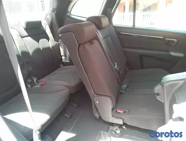 jeepetas y camionetas - VENDO HYUNDAI SANTA FE 2011. 3
