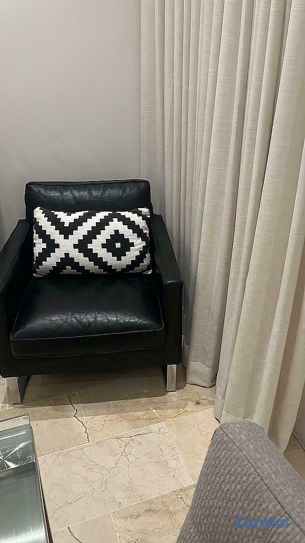 muebles y colchones - Mueble en piel negro  2