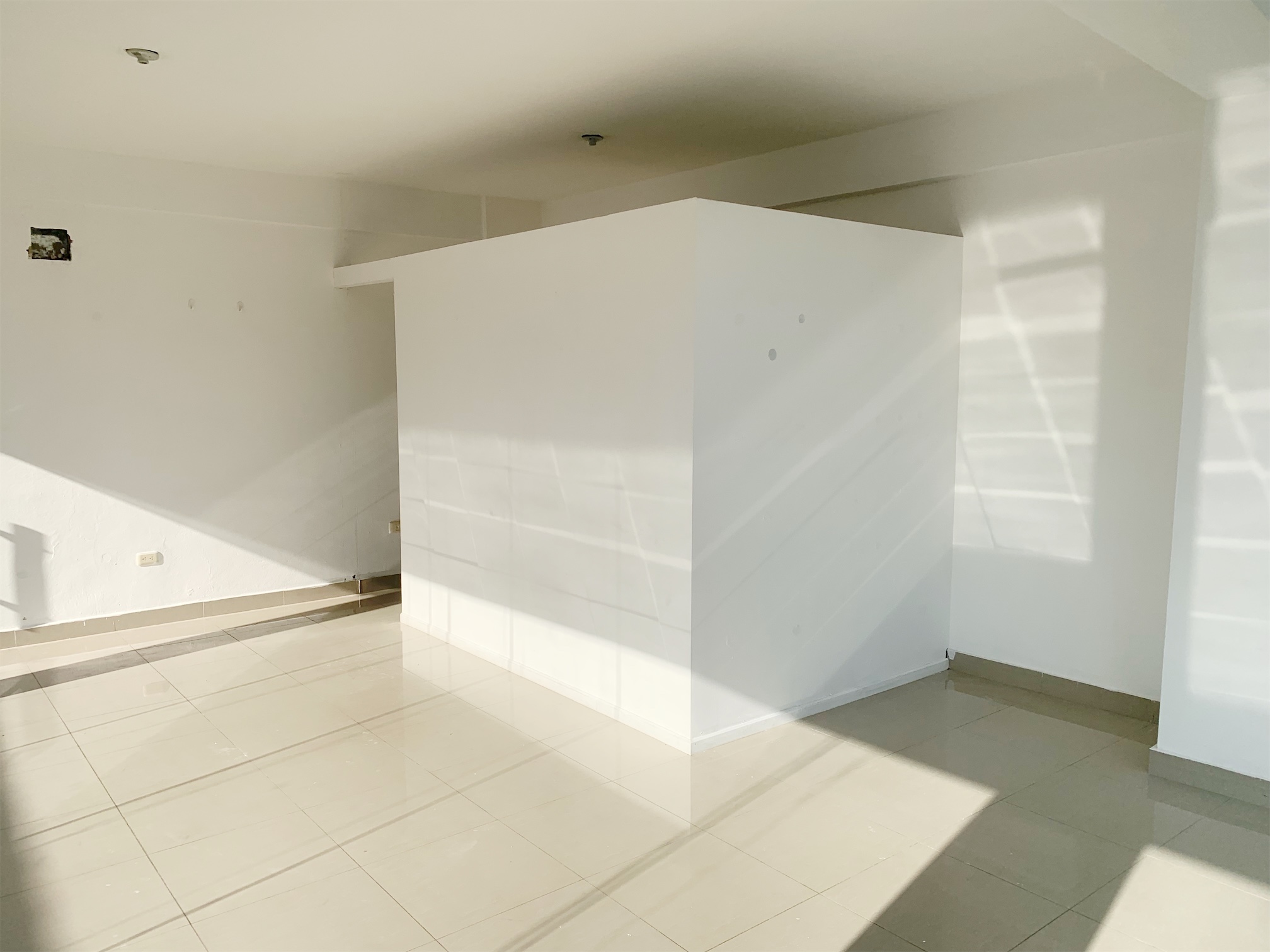 oficinas y locales comerciales - Local gran visibilidad comercial 1