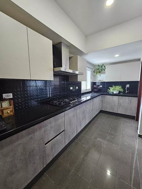 apartamentos - Apartamento en Alquiler en Bella Vista de 3 Hab. 2