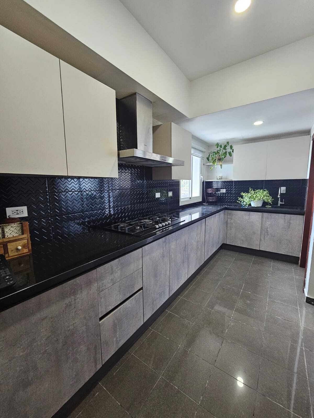 apartamentos - Apartamento en Alquiler en Bella Vista de 3 Hab. 1