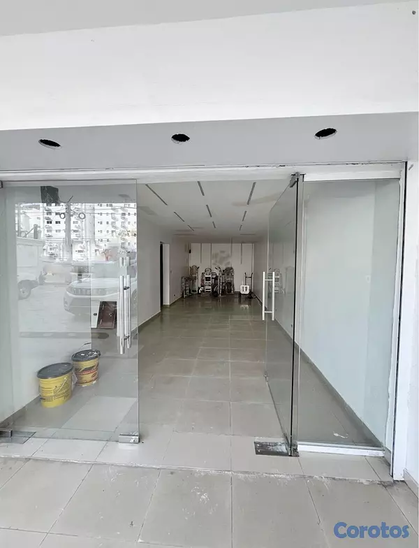 oficinas y locales comerciales - Alquiler local en Primer nivel  6