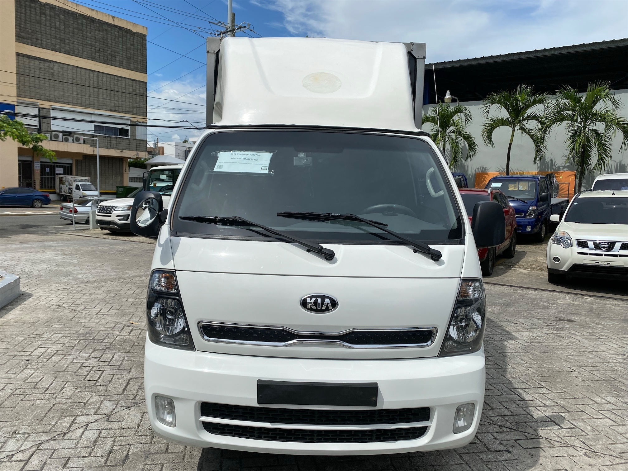 camiones y vehiculos pesados - KIA BONGO III 2018 1
