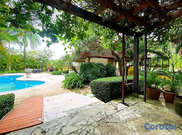 casas - Venta de Casa en Altos Arroyo Hondo III  2