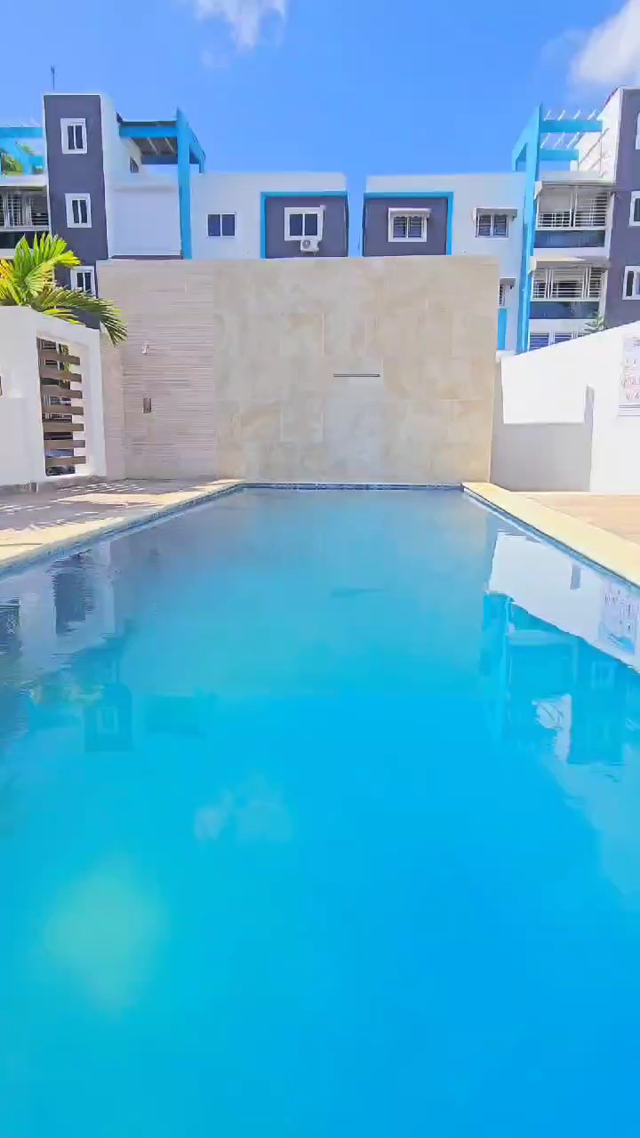 apartamentos - Primer Nivel con piscina + 03hab +02Baño +02parqueo.