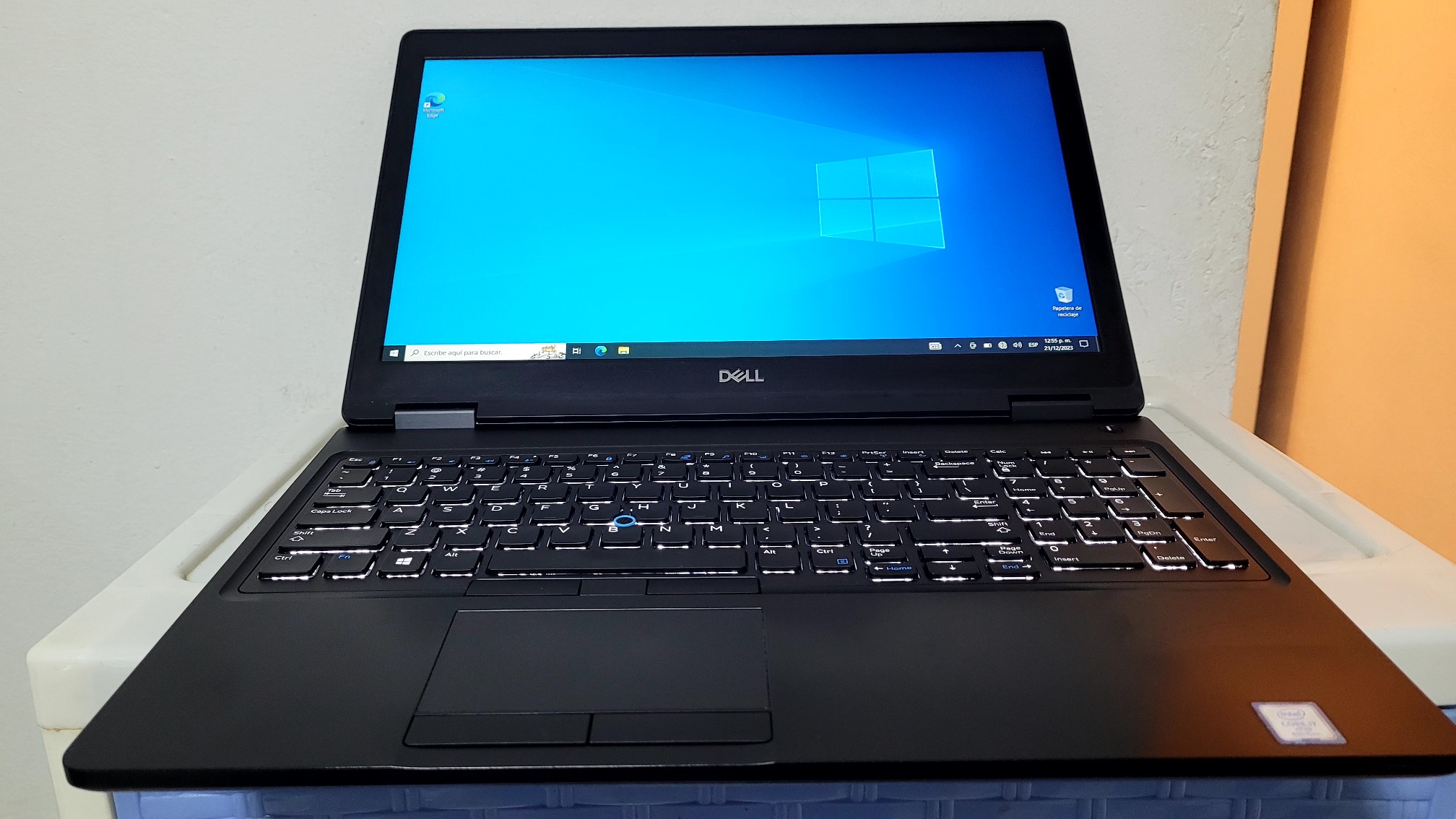 computadoras y laptops - Dell 5590 17 Pulg Core i7 8va Gen Ram 16gb ddr4 Disco 512gb Video 8gb Disponible