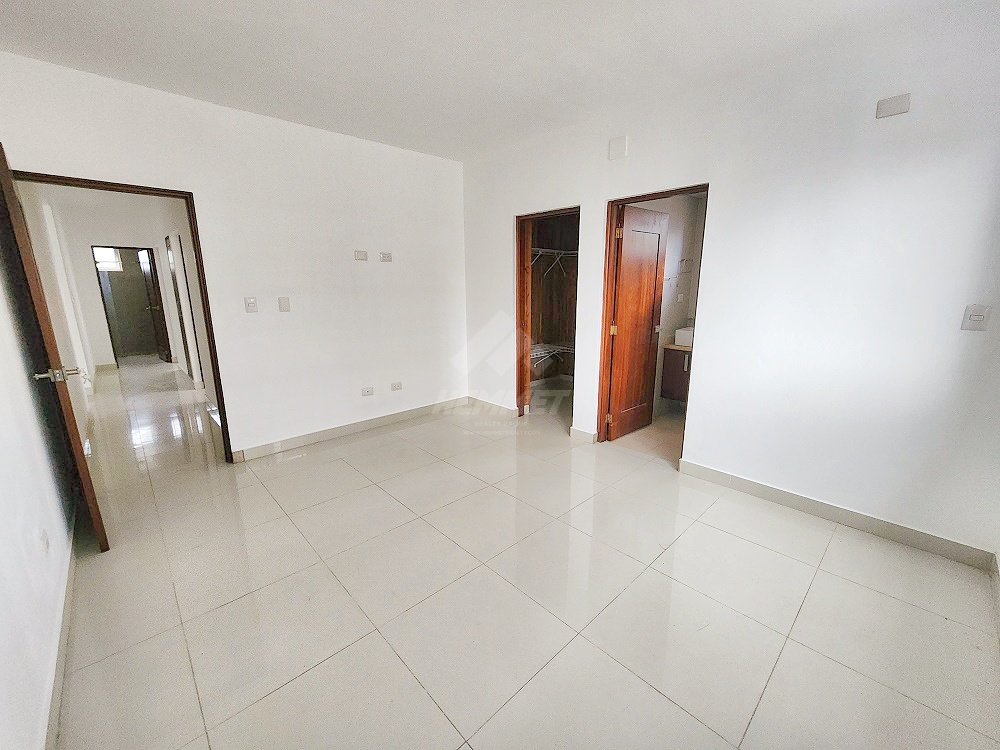 apartamentos - SEGUNDO PISO PROXIMO PLAZA HACHE SANTIAGO  4
