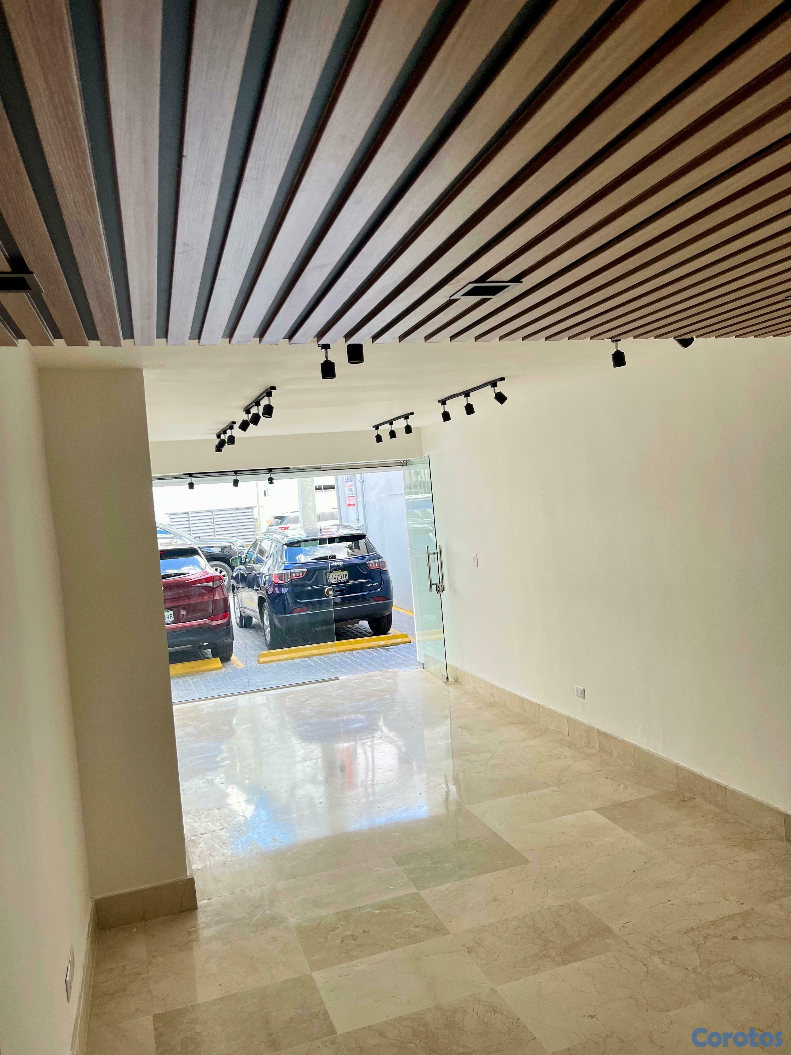 oficinas y locales comerciales - SE ALQUILA LOCAL COMERCIAL – EVARISTO MORALES 7