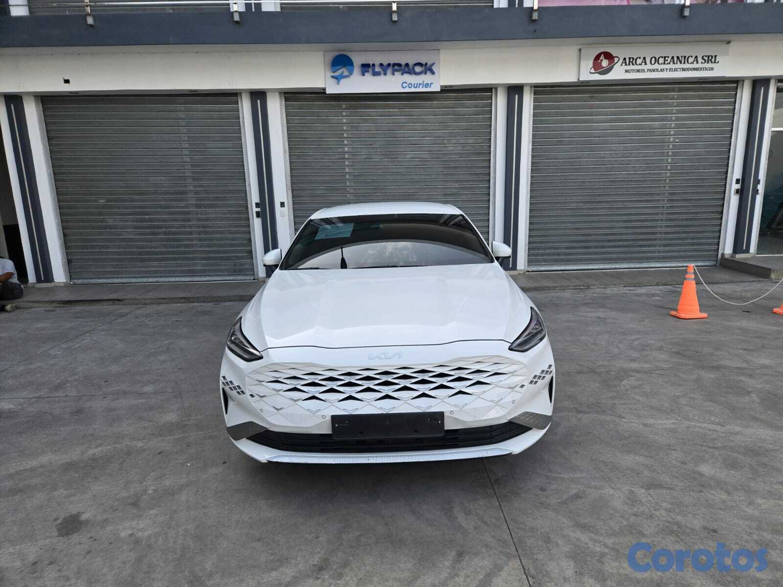 carros - KIA K8 2022 BLANCO 3