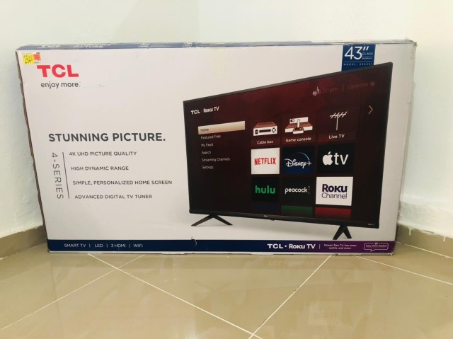 SMART TV TCL 43 PULGADAS 4K HDR ROKU