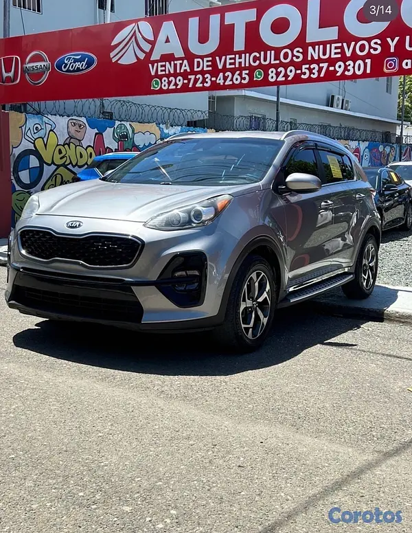 jeepetas y camionetas - Kia Sportage LX 2020 3