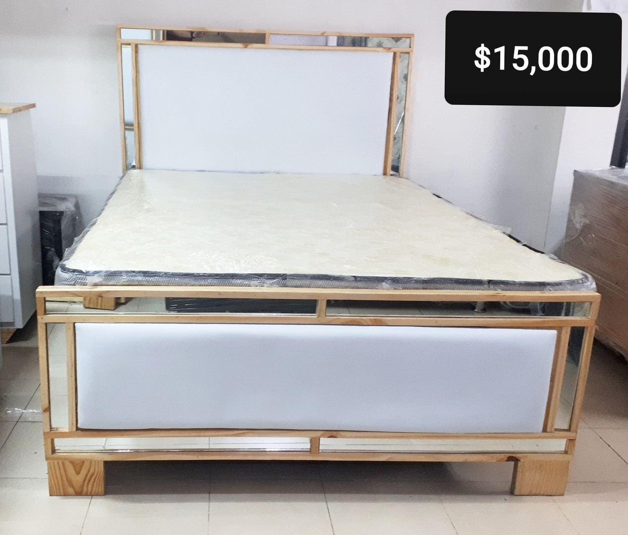 muebles y colchones - Cama con Espaldares Enmarcados en Espejos y Colchon 0
